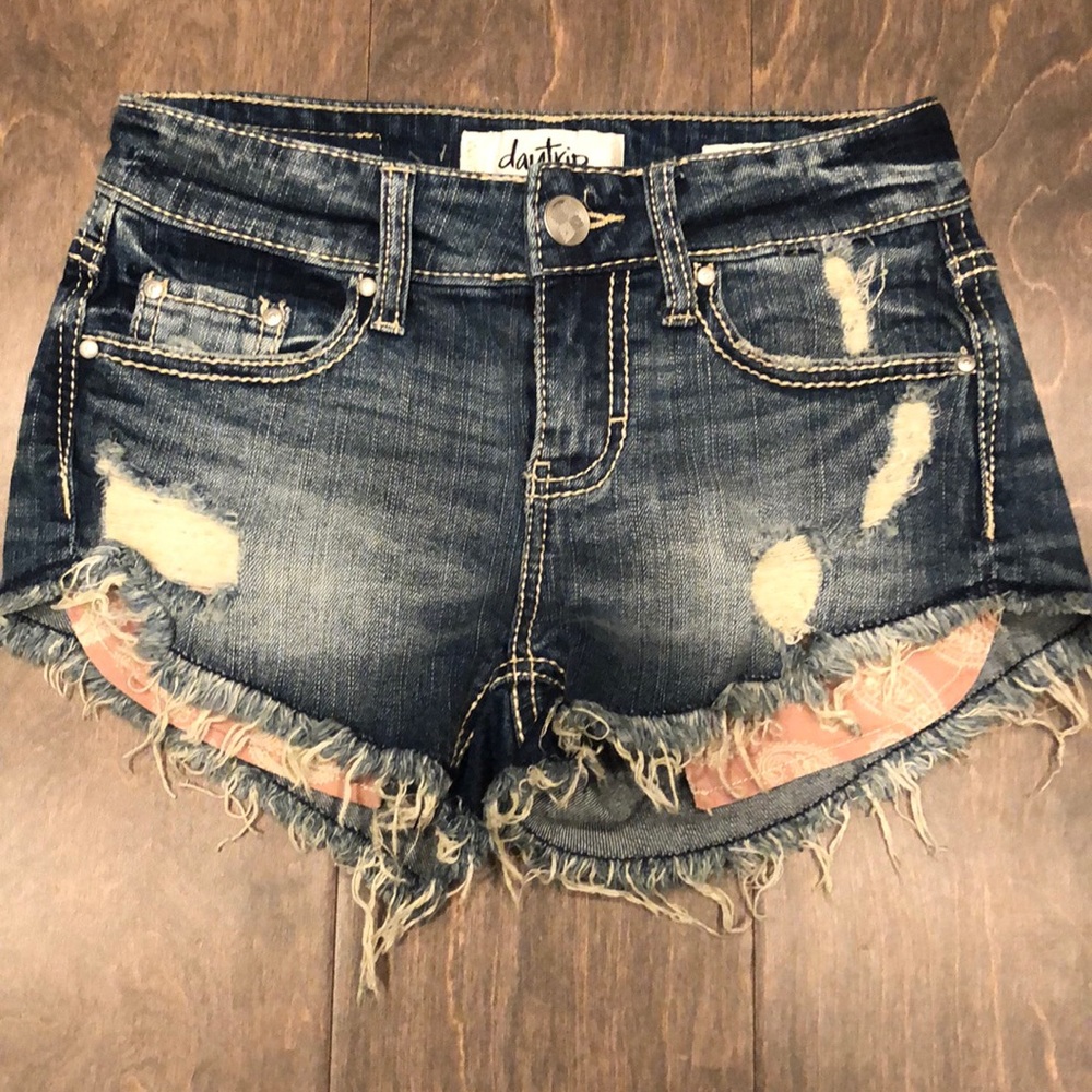 Daytrip Capricorn Short